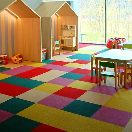 Sea - Free Private Parking